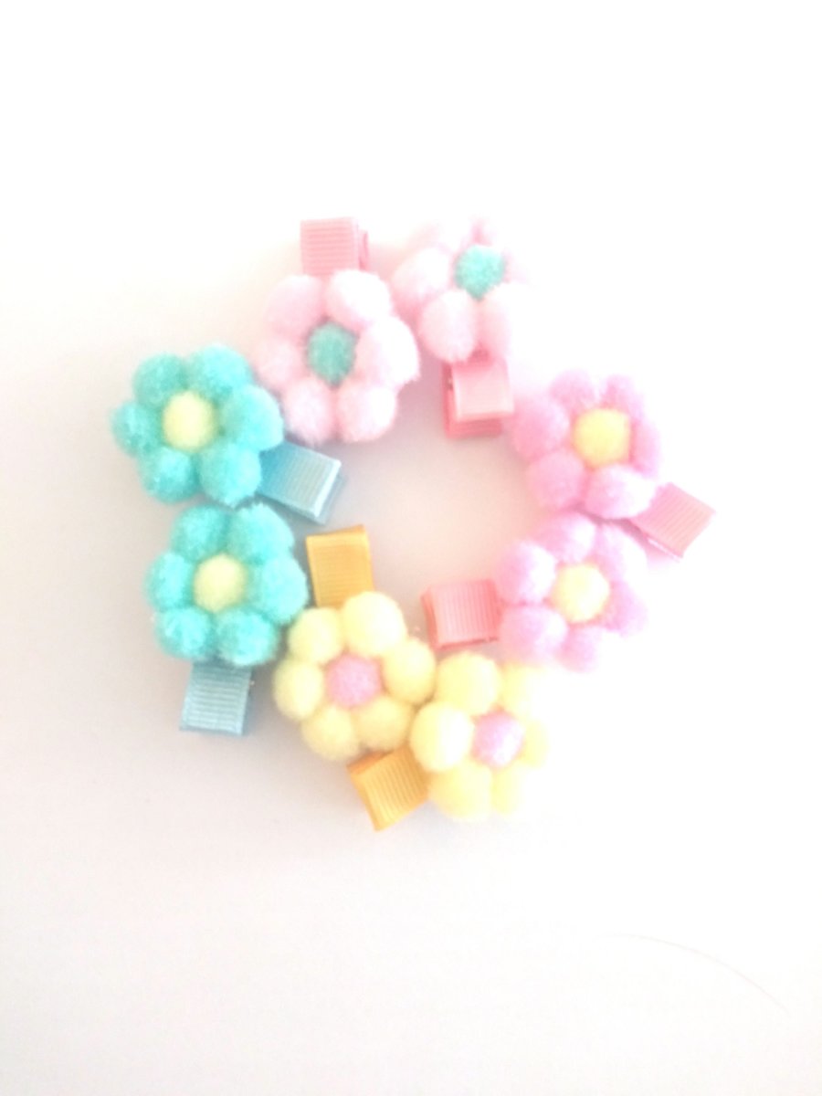 Pompom clips pair Daisy, children hair clip, anti-slip clip ,kawaii clip girl hair clip handmade hair accessories