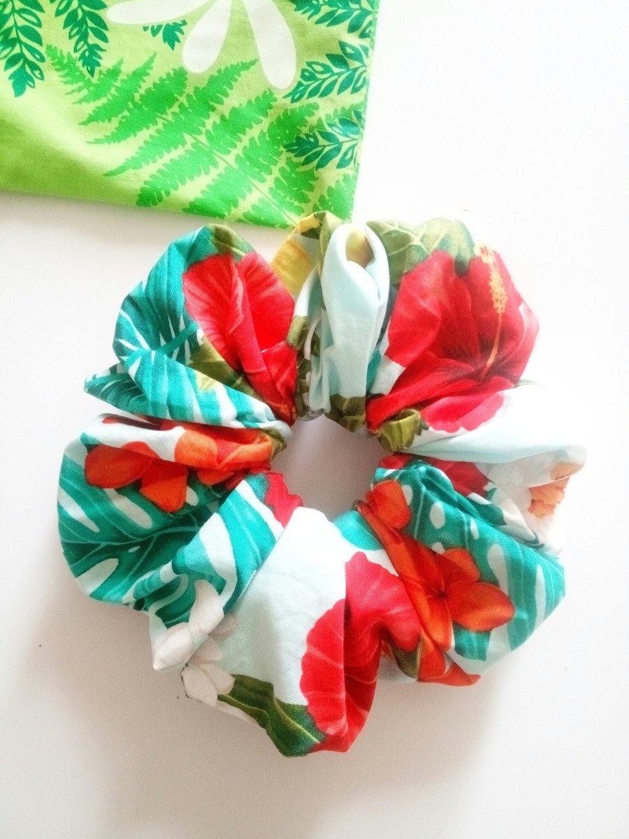 Hawaiian XL scrunchie, tropical scrunchie,handmade hair ties, elastic, floral scrunchie,