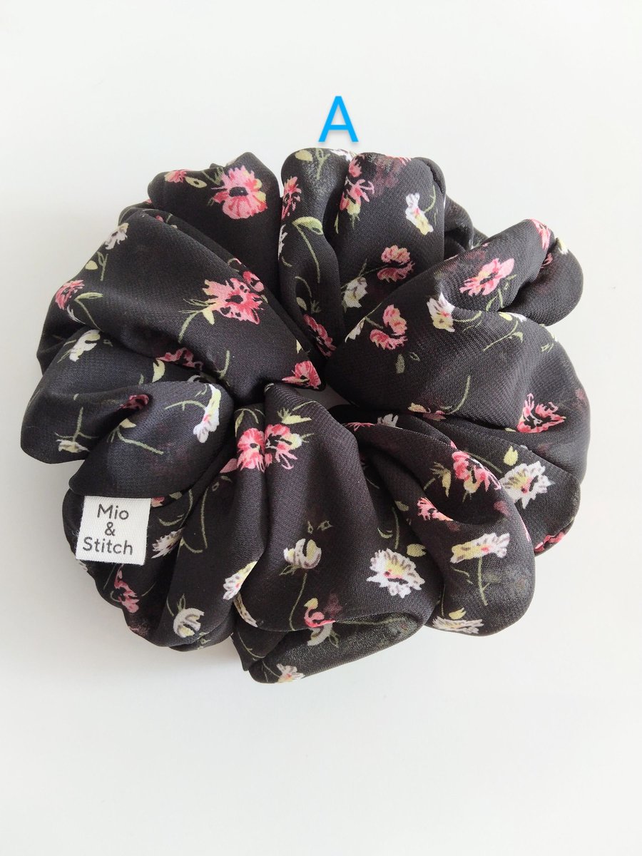Chiffon scrunchie, large chiffon scrunchie, elastic,hair accessories,hair tie, Floral scrunchie Daisy scrunchie