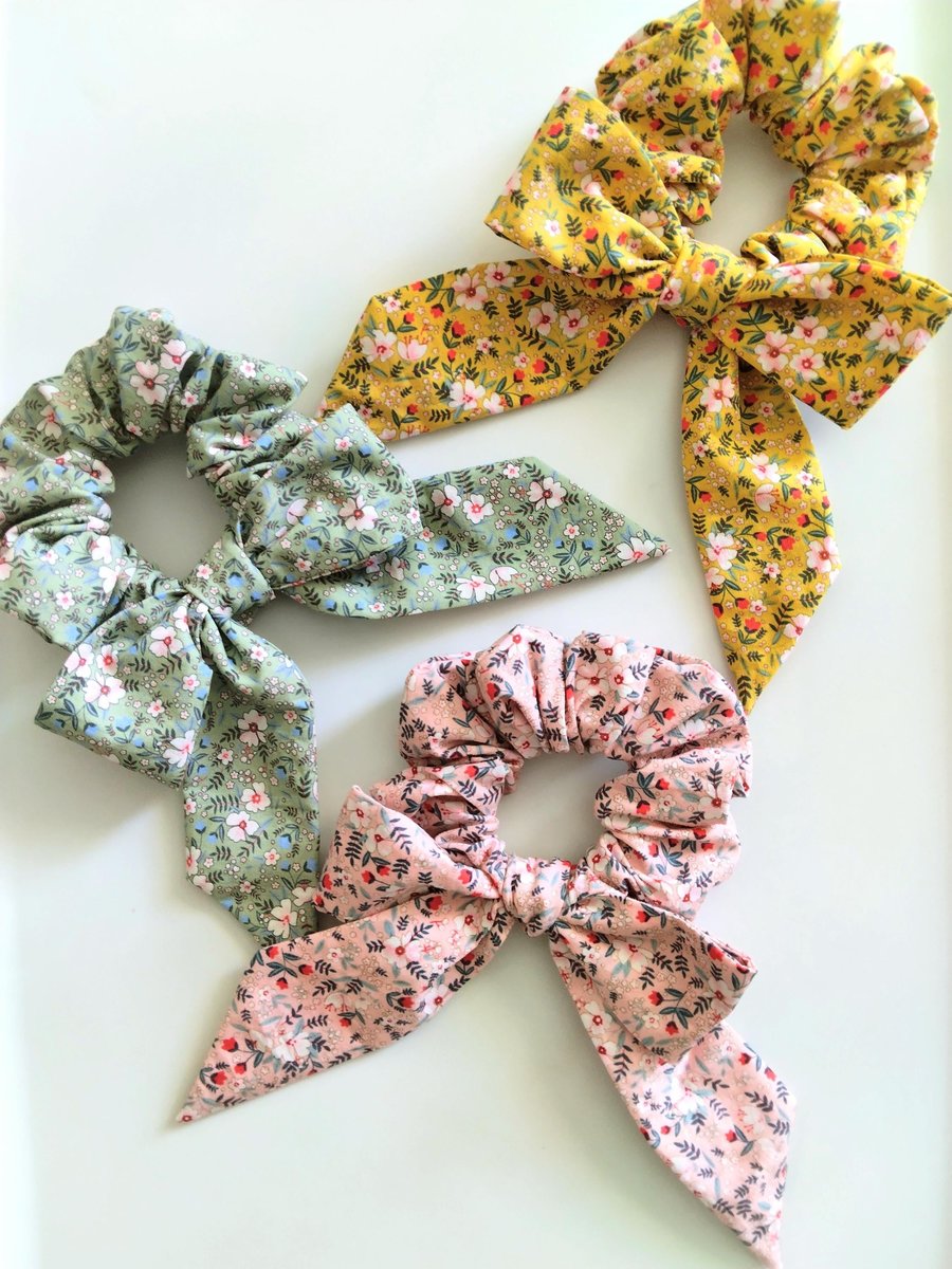 Floral scrunchie,bow scrunchie, adult scrunchie,hair tie, elastic,handmade hair accessories