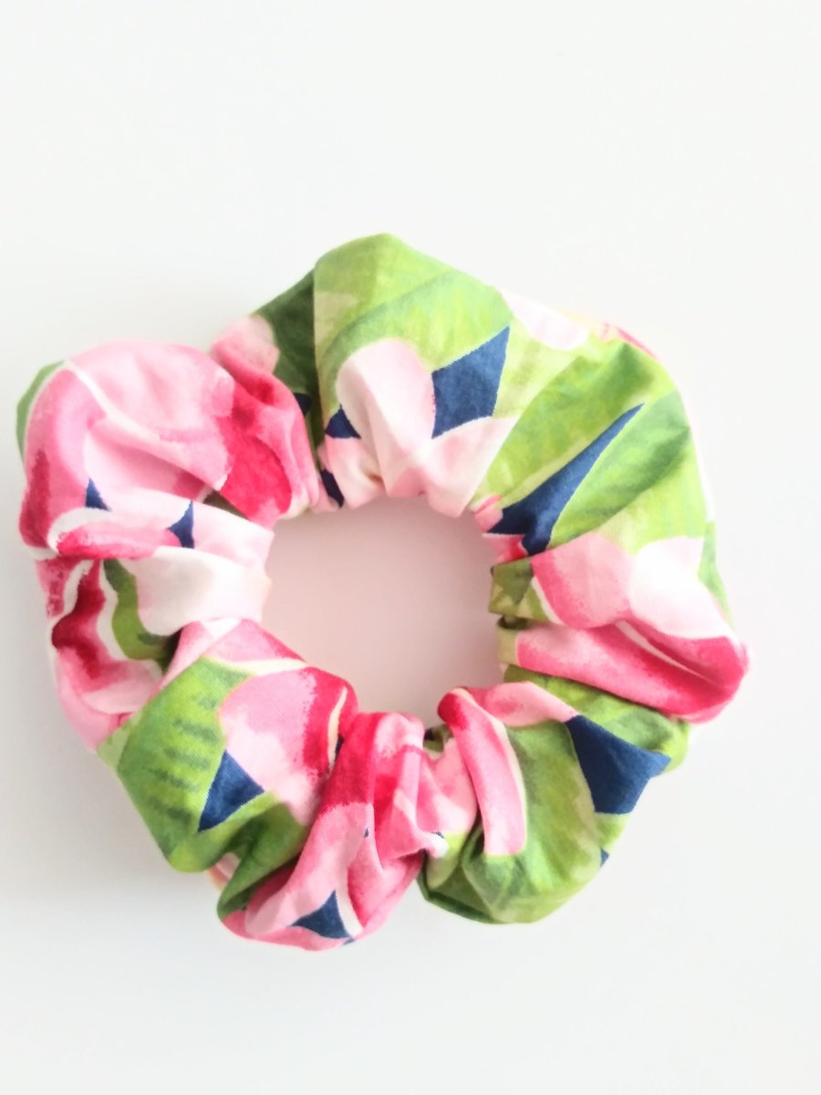 Hawaiian scrunchie Floral print scrunchie,pink scrunchie,hair tie , elastic, handmade hair accessories