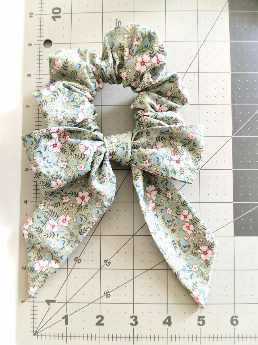 Floral scrunchie,bow scrunchie, adult scrunchie,hair tie, elastic,handmade hair accessories